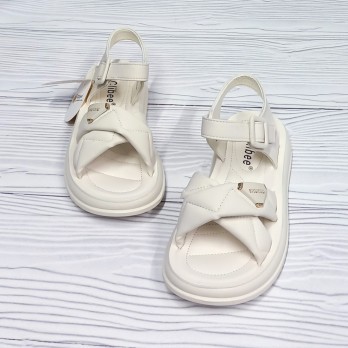 Бежевые босоножки для девочки, открытые