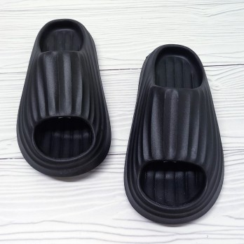 Шльопки женские чёрные