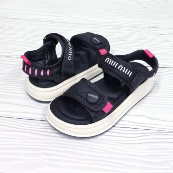 Сандалии для девочки, чёрные, открытые, спортивные.