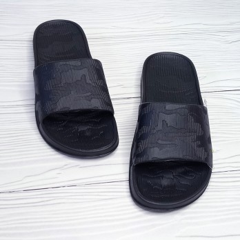 Мужские чёрные шлёпанцы