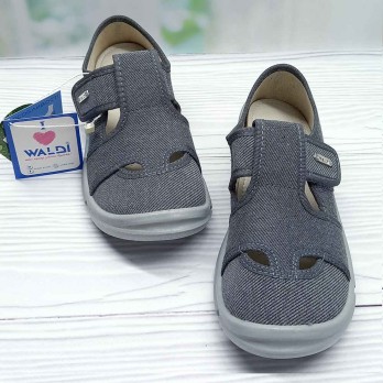 Серые тапочки для мальчика Waldi