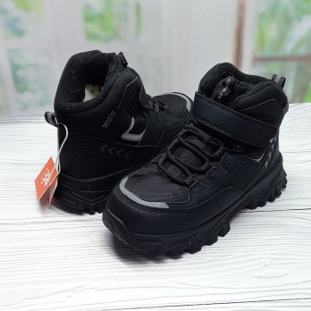 Детские зимние ботинки для мальчика, цвет чёрный.