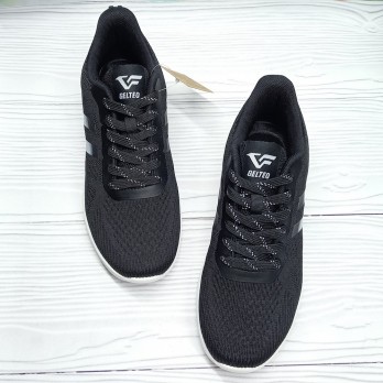 Женские текстильные кроссовки чёрного цвета