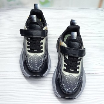 Кроссовки для мальчика, лёгкие, застёжки на липучках, чёрные.