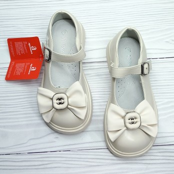 Бежевые туфли для девочки