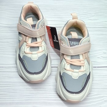 Детские кроссовки для девочки.