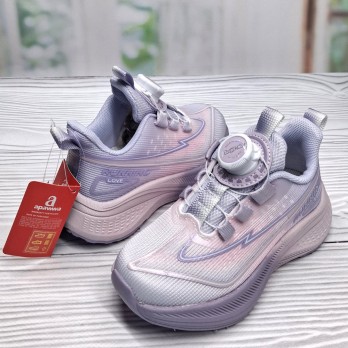 Детские фиолетовые кроссовки для девочки, застёжки - система быстрой шнуровки