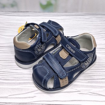 босоножки для мальчика, закрытый носок и закрытая пятка, застёжки на липучках.