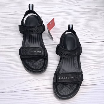 Детские босоножки для девочки, цвет  чёрный.