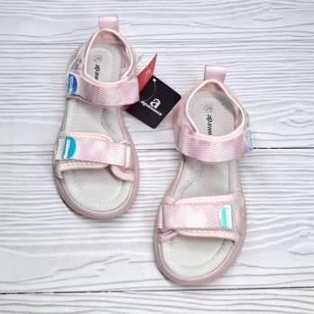 Детские босоножки для девочки, открытый носок и открытая пятка, кожаная стелька, супинатор, застёжки на липучках.