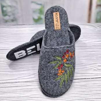 Женские комнатные тапочки из фетра, серые, тм Белста, украшены вышивкой.